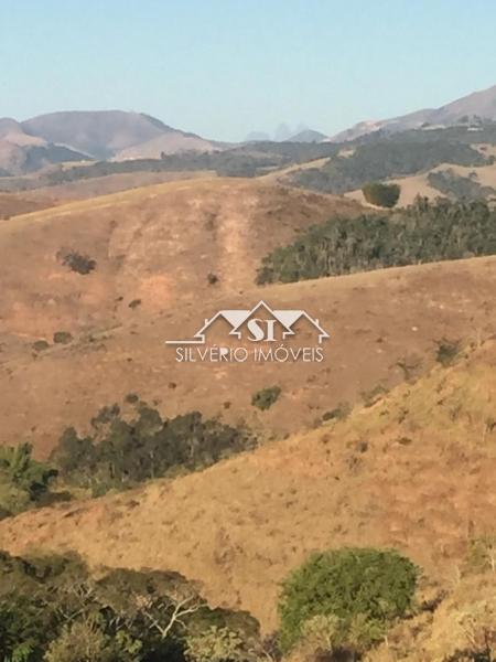 Terreno em Sebollas - Paraíba do Sul/RJ 