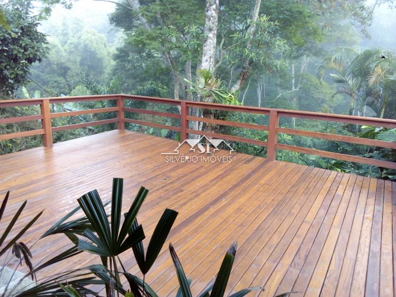 Casa à venda com 5 quartos, 240m² - Foto 19