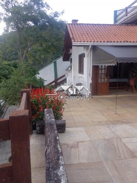 Casa à venda com 3 quartos, 400m² - Foto 28