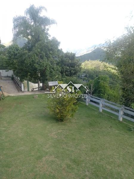 Casa à venda com 3 quartos, 400m² - Foto 42