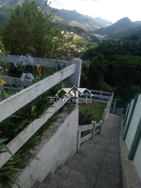 Casa à venda com 3 quartos, 400m² - Foto 35