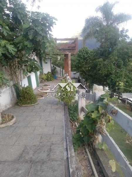 Casa à venda com 3 quartos, 400m² - Foto 44