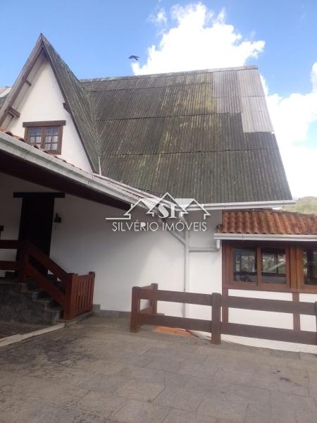 Casa à venda com 3 quartos, 400m² - Foto 4