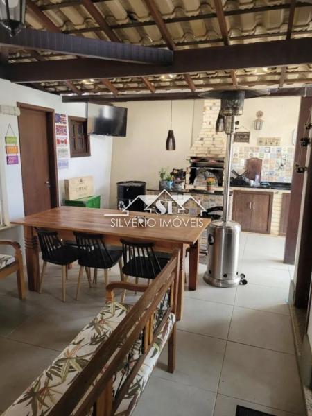 Casa à venda com 3 quartos, 300m² - Foto 5
