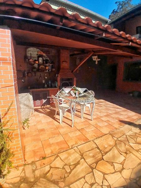 Casa em Mosela - Petrópolis/RJ  - 2 Quartos