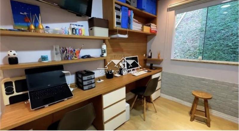 Casa à venda com 5 quartos, 300m² - Foto 12