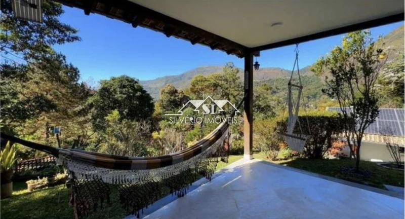 Casa à venda com 5 quartos, 300m² - Foto 4