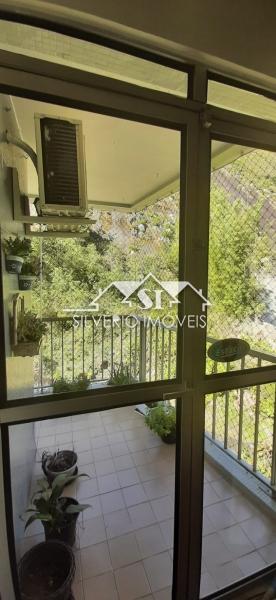 Apartamento à venda com 2 quartos, 95m² - Foto 2