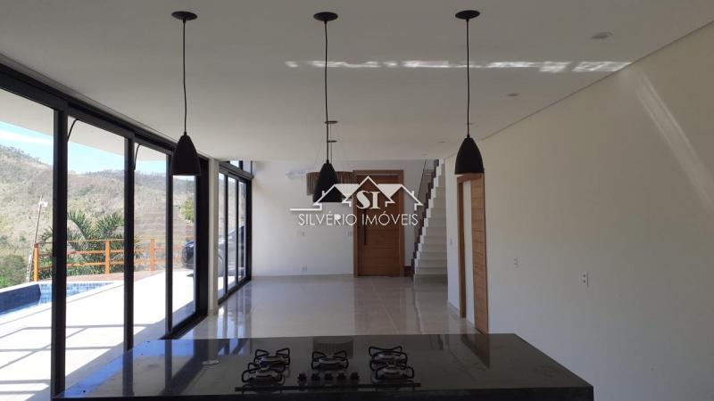 Casa à venda com 3 quartos, 260m² - Foto 11