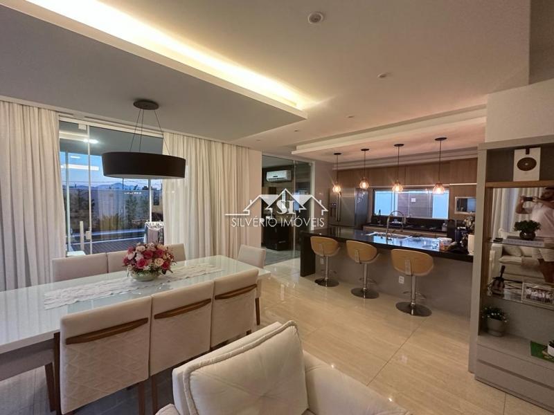 Casa à venda com 3 quartos, 288m² - Foto 4