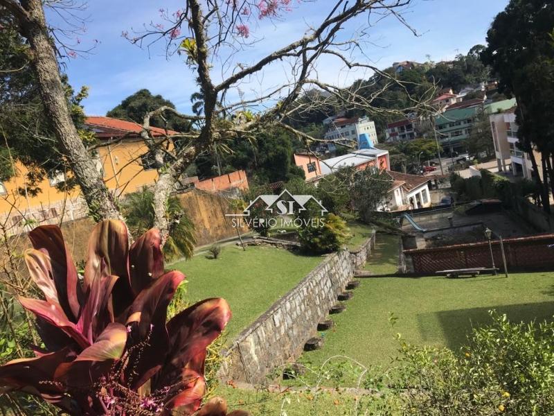 Casa à venda com 5 quartos, 300m² - Foto 5