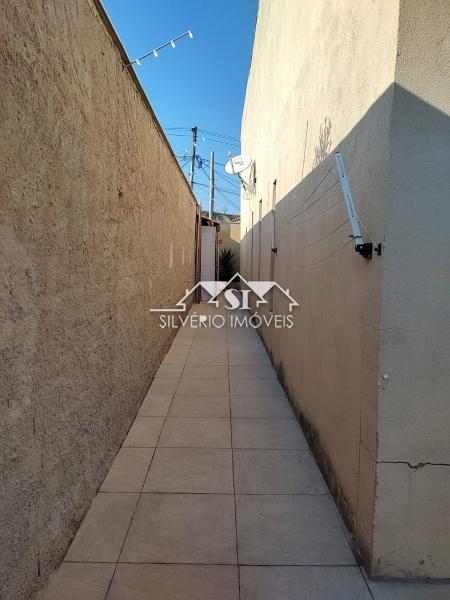 Casa à venda com 4 quartos, 139m² - Foto 6