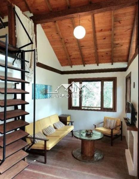 Casa à venda e aluguel com 2 quartos, 40m² - Foto 2