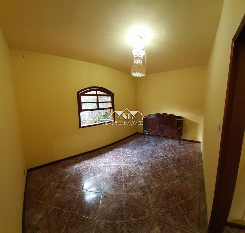 Casa à venda com 2 quartos, 90m² - Foto 3