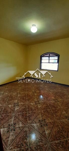 Casa à venda com 2 quartos, 90m² - Foto 4