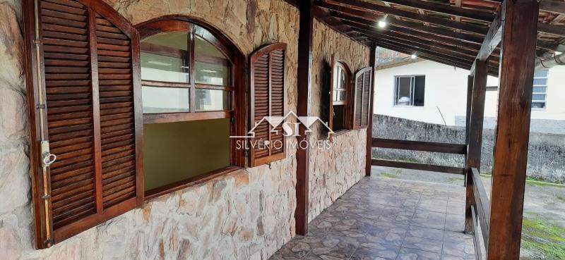 Casa à venda com 2 quartos, 90m² - Foto 5