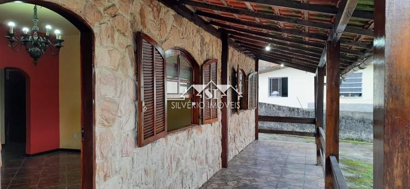 Casa à venda com 2 quartos, 90m² - Foto 6