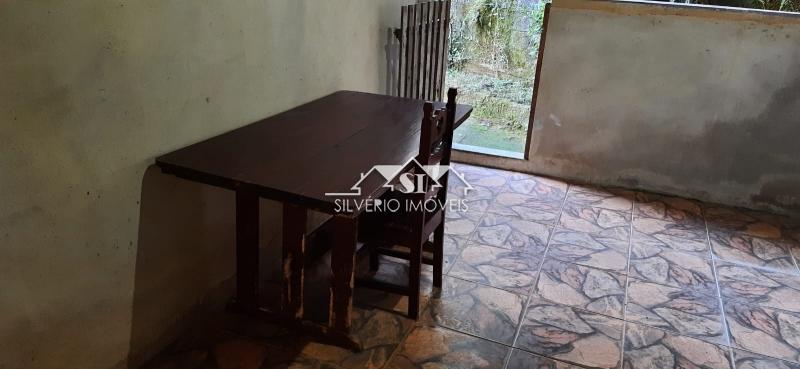 Casa à venda com 2 quartos, 90m² - Foto 13