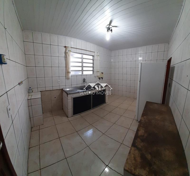 Casa à venda com 2 quartos, 90m² - Foto 19