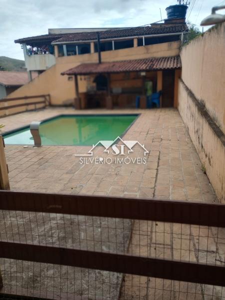 Casa à venda com 4 quartos, 300m² - Foto 12