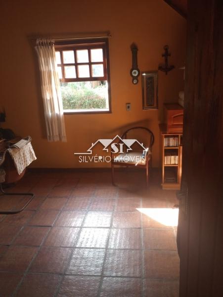 Casa à venda com 4 quartos, 300m² - Foto 16