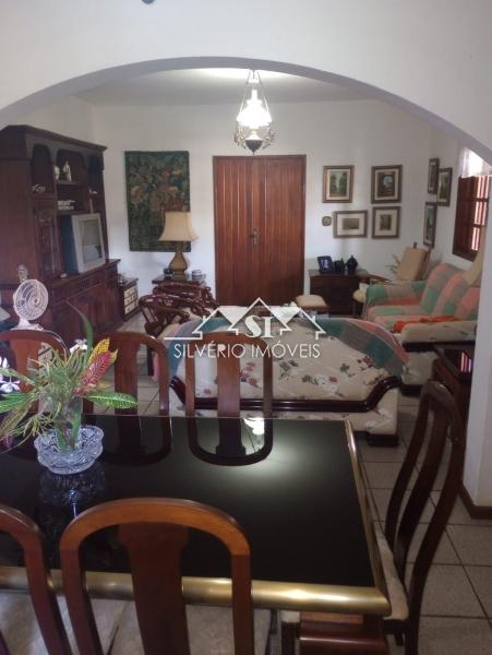 Casa à venda com 4 quartos, 300m² - Foto 17