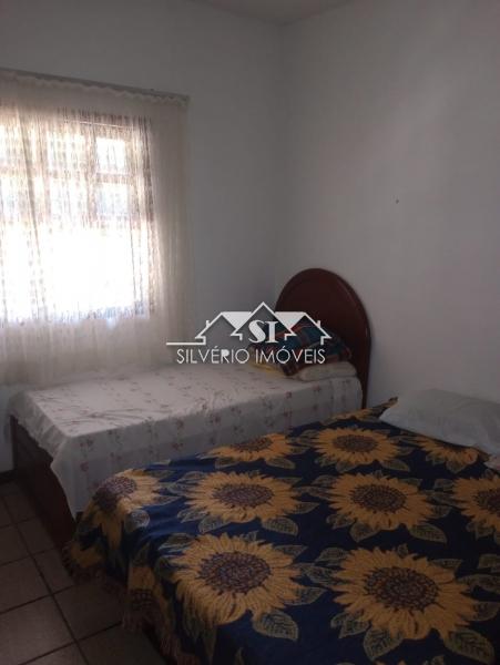 Casa à venda com 4 quartos, 300m² - Foto 18