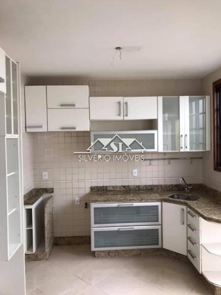 Casa à venda com 3 quartos, 140m² - Foto 9