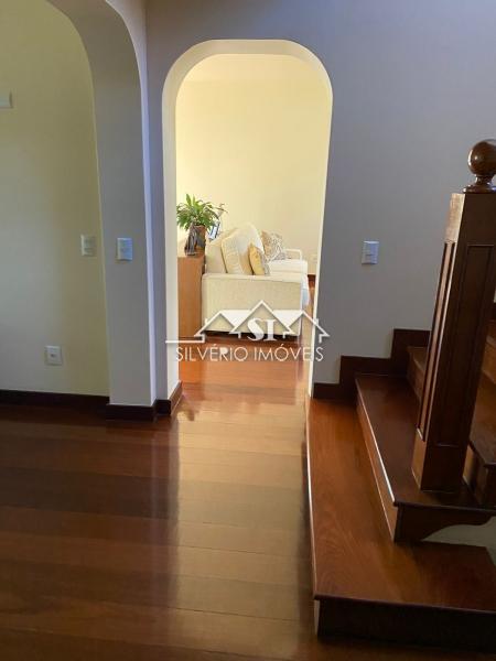 Casa à venda com 5 quartos, 210m² - Foto 16