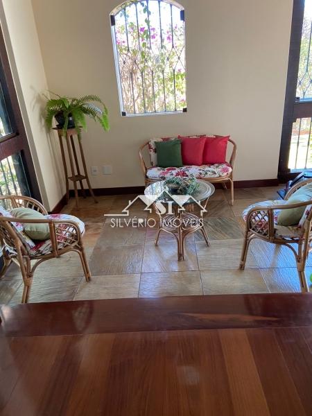Casa à venda com 5 quartos, 210m² - Foto 17