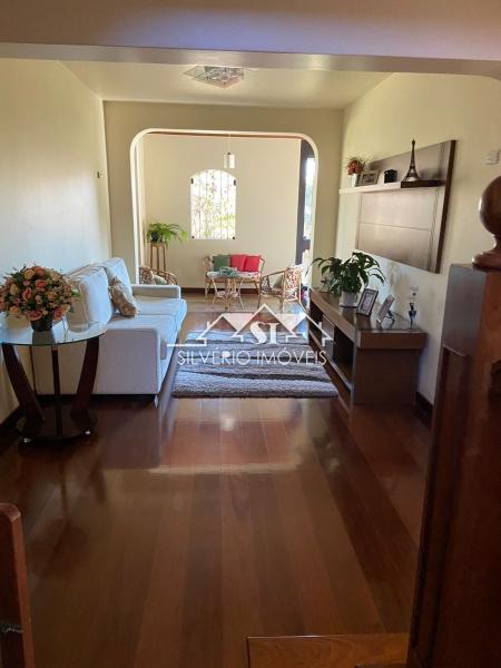Casa à venda com 5 quartos, 210m² - Foto 29