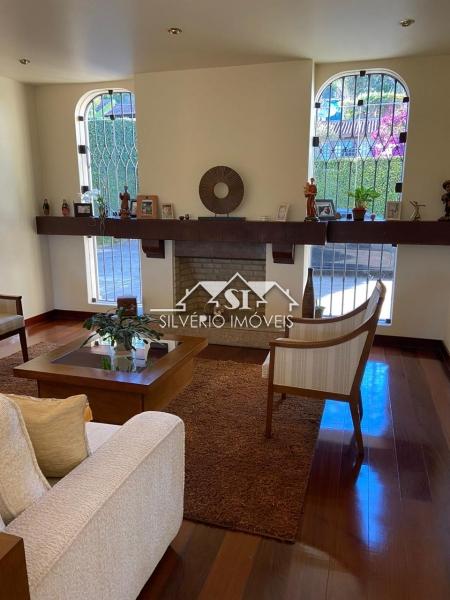 Casa à venda com 5 quartos, 210m² - Foto 39