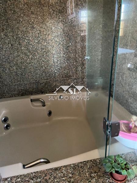 Casa à venda com 5 quartos, 210m² - Foto 54