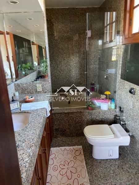 Casa à venda com 5 quartos, 210m² - Foto 56