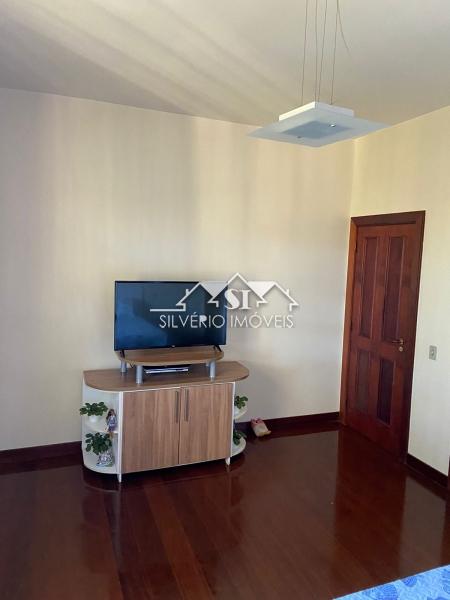 Casa à venda com 5 quartos, 210m² - Foto 57
