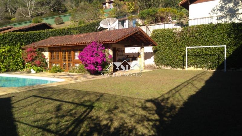 Casa à venda com 5 quartos, 210m² - Foto 7