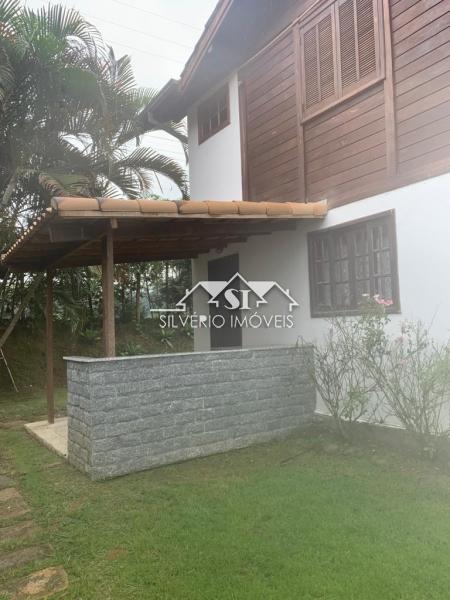Casa para alugar com 5 quartos, 100m² - Foto 2