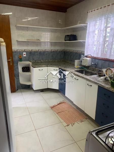 Casa para alugar com 5 quartos, 100m² - Foto 17