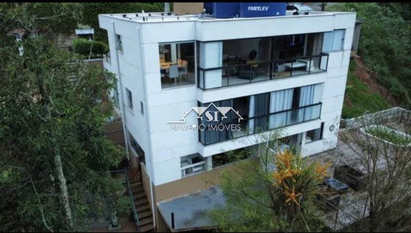Casa em Nogueira - Petrópolis/RJ  - 3 Quartos