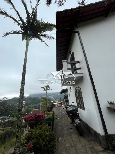 Casa em Castelânea - Petrópolis/RJ  - 3 Quartos