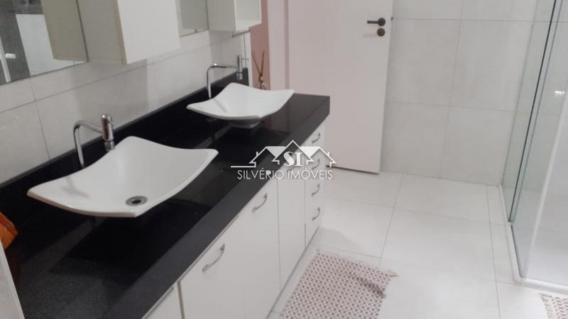 Casa para alugar com 4 quartos, 310m² - Foto 18