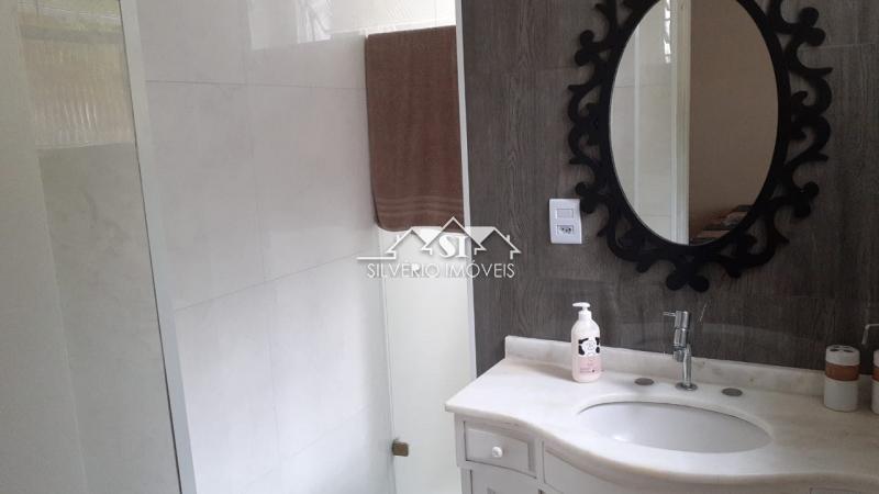 Casa para alugar com 4 quartos, 310m² - Foto 19