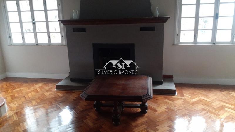 Casa para alugar com 4 quartos, 310m² - Foto 8