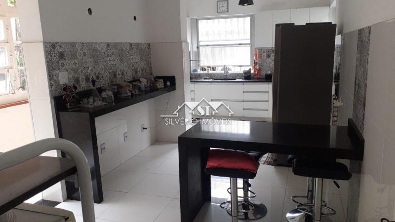 Casa para alugar com 4 quartos, 310m² - Foto 20