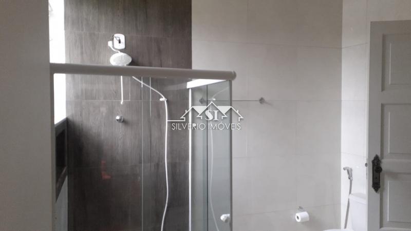 Casa para alugar com 4 quartos, 310m² - Foto 25