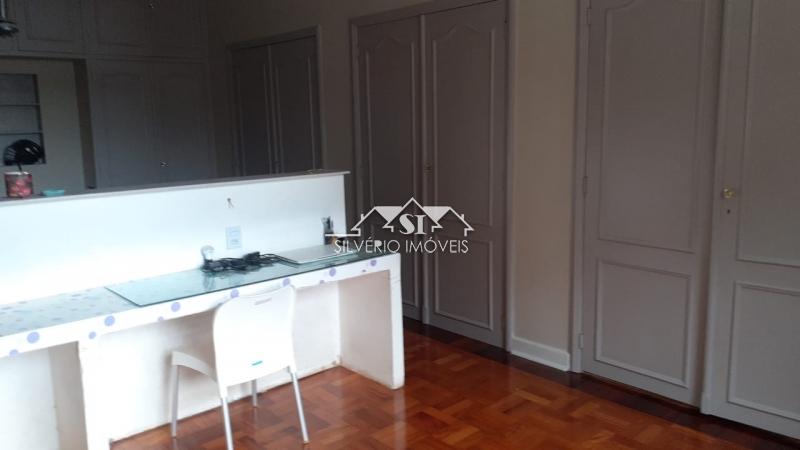Casa para alugar com 4 quartos, 310m² - Foto 30