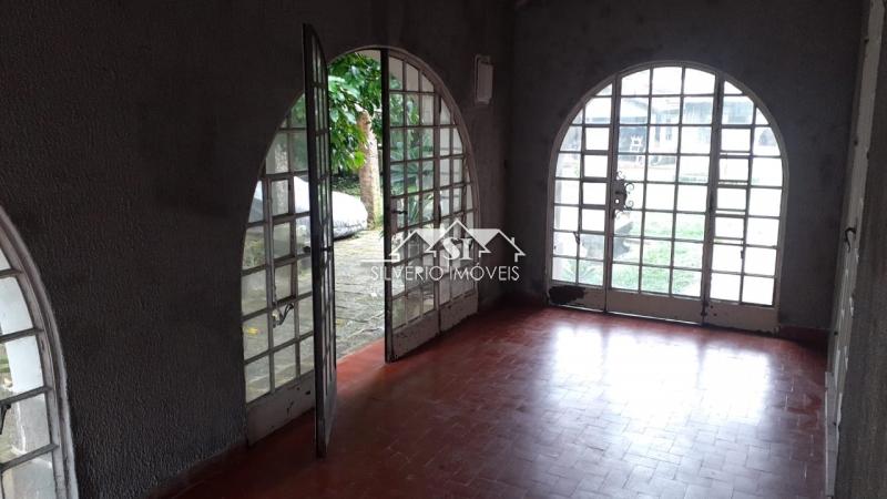 Casa para alugar com 4 quartos, 310m² - Foto 31