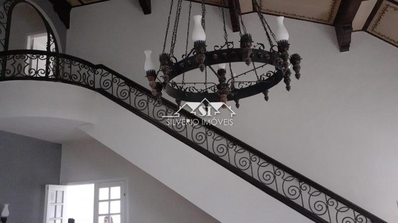 Casa para alugar com 4 quartos, 310m² - Foto 34
