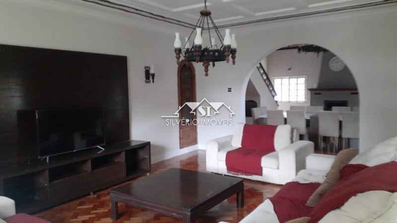 Casa para alugar com 4 quartos, 310m² - Foto 22