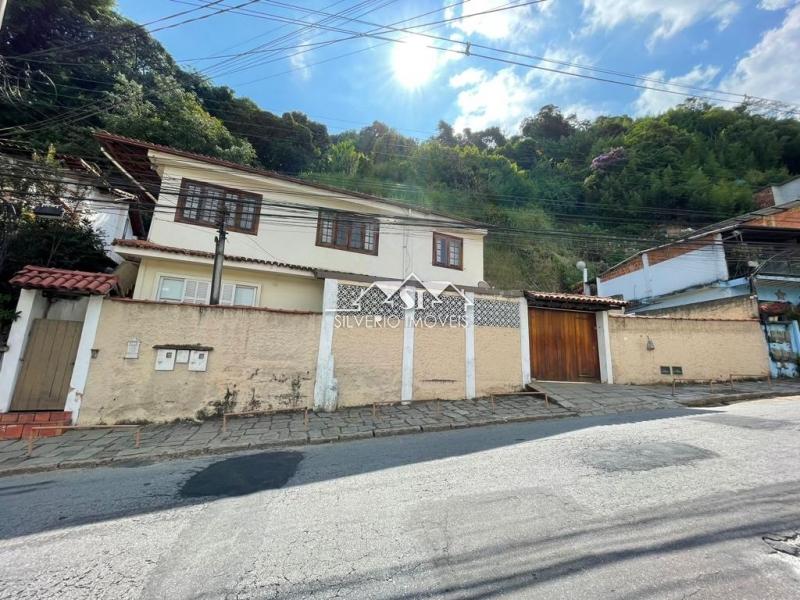Casa em Corrêas - Petrópolis/RJ  - 5 Quartos